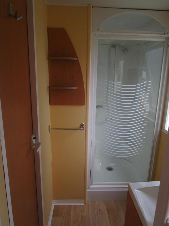 Готель Escapades Ensoleillees Climatisation Television Сіжан Екстер'єр фото